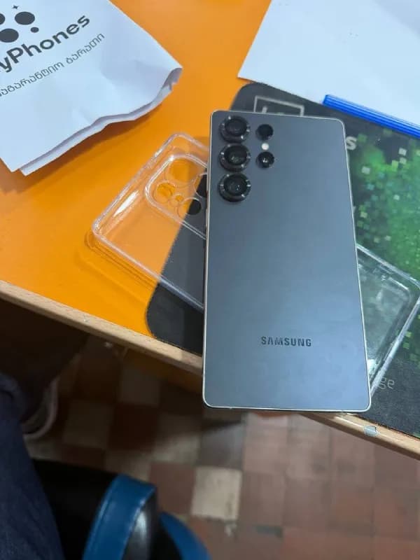 Samsung Galaxy S25 Ultra 512/12GB. Цена 2100 GEL. — Батуми — 2 100 ₾