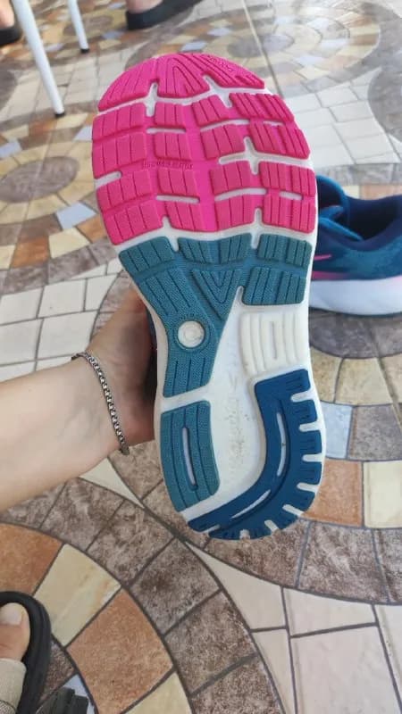 1.Женские беговые кроссовки Brooks Ghost 16 GTX в цвете Moroccan Blue/Pink/Yellow. — Батуми — 120 ₾