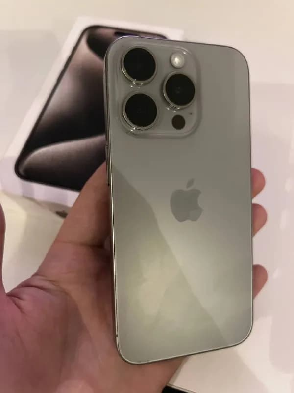 iPhone 15 Pro — Батуми — 900 ₾