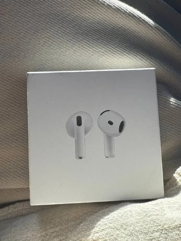 Apple AirPods 4 (без шумоподавления) — Батуми — 300 ₾