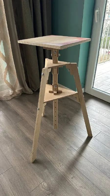 Стол скульптурный — Тбилиси — 120 ₾