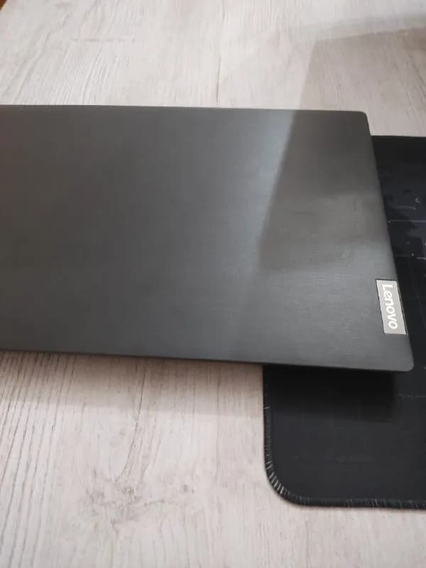 lenovo v14 в хорошем состоянии пользовался год, батарею держит хорошо, без царапин и т. д. — Тбилиси — 700 ₾
