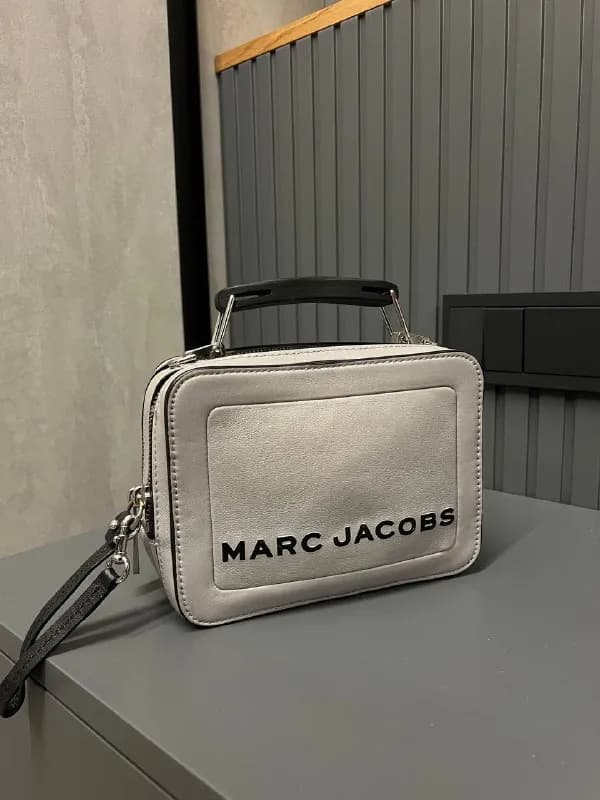 1) Сумка Marc Jacobs. — Тбилиси — 200 ₾