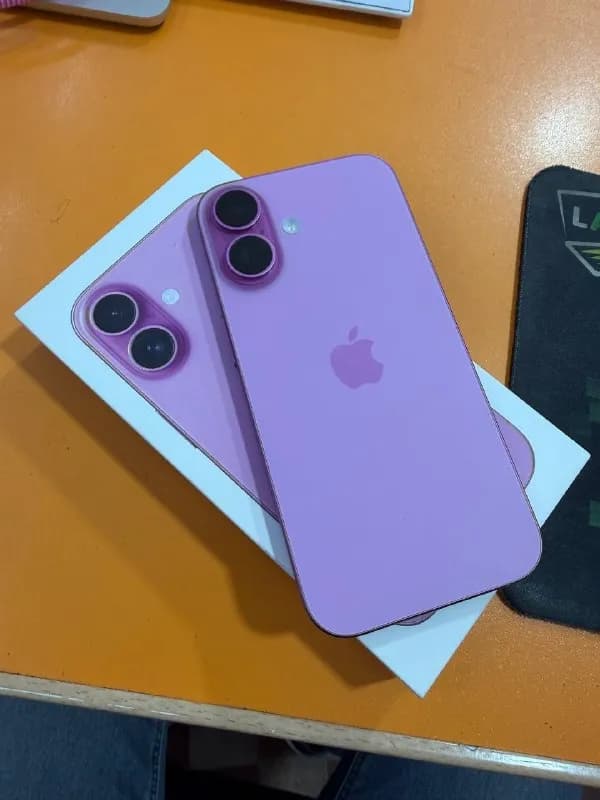 iPhone 16 с услугой экстренной помощи 1800 GEL.
