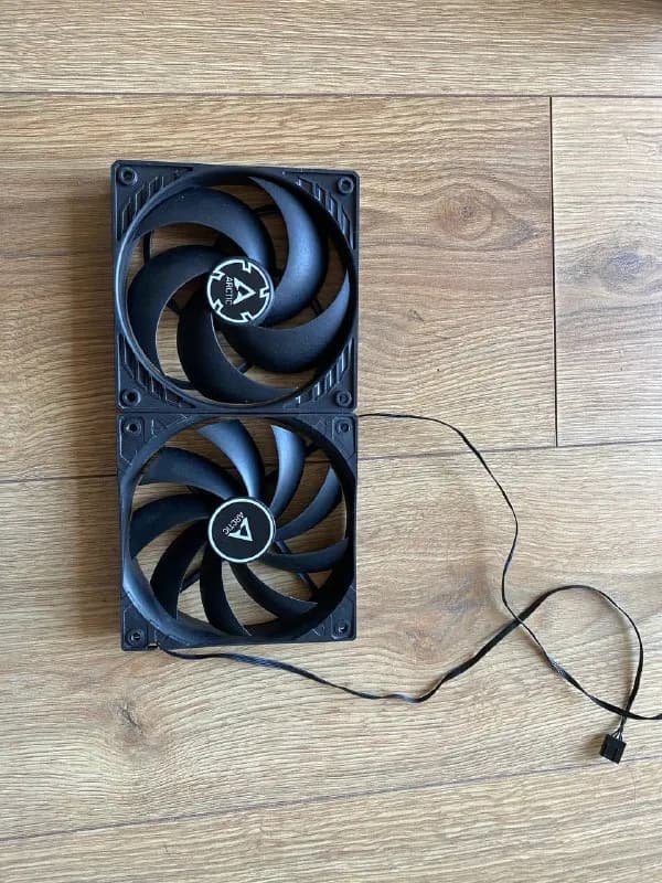1. Блок питания Fractal Design ION Gold 550w. Использовался 2-3 месяца, продаю по причине перехода н — Тбилиси — 150 ₾