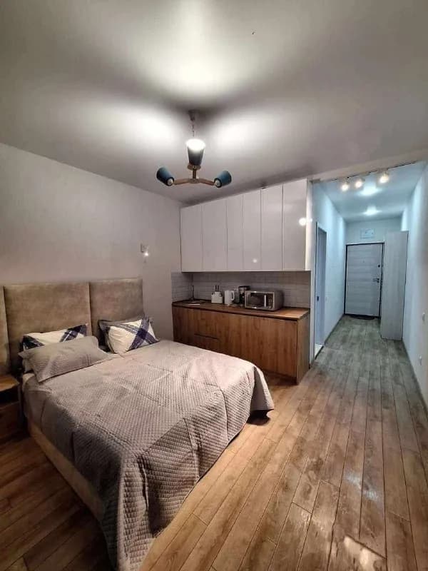 8* Аллея Героев — Батуми — 400 $