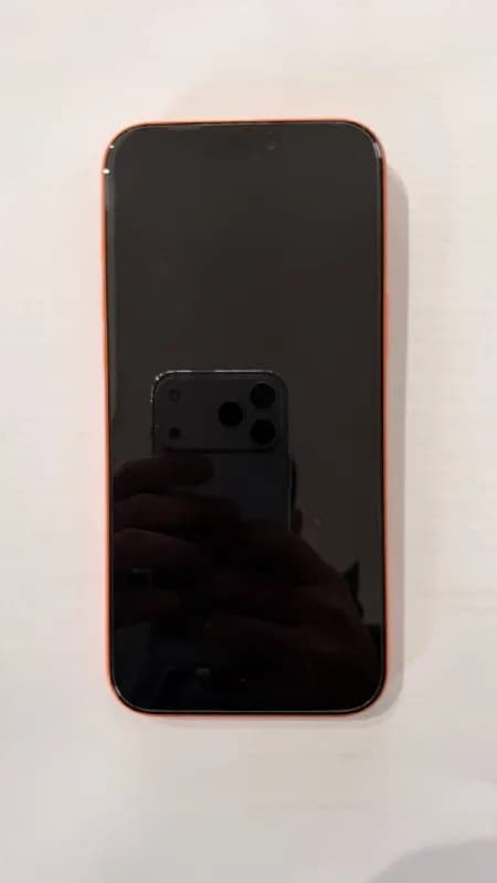 IPhone 17 pro max 256 GB ESIM. Привезли с Америки и поэтому достали из коробки и приклеили защитное — Батуми — 3 600 ₾