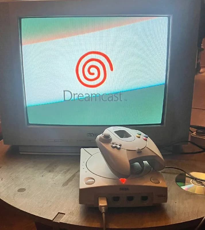 Sega Dreamcast (NTSC-J), без проблем запускает игры с CD-болванок (ревизия VA0) — Тбилиси — 350 ₾