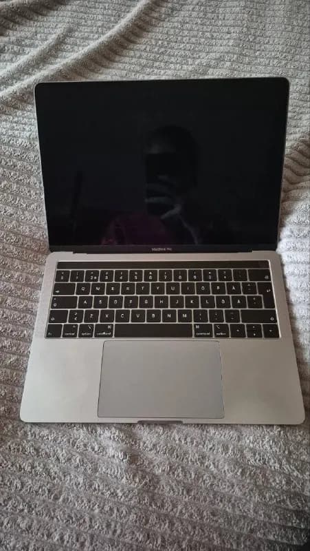 MacBook Pro 13” 2018 — Батуми — 300 ₾