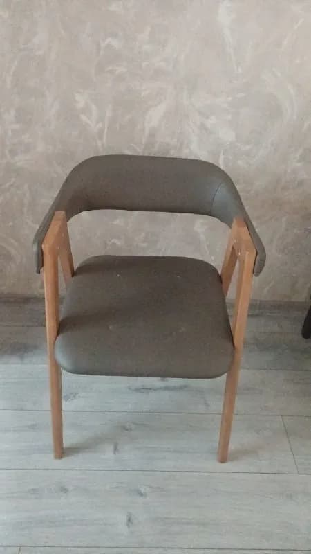 Стул — Батуми — 40 ₾