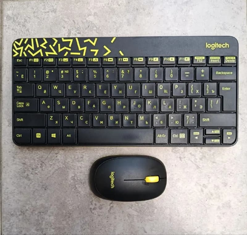 Logitech MK240 Nano: беспроводная клавиатура и мышь. — Батуми — 80 ₾