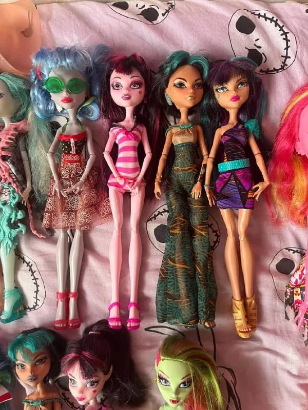 Monster high Bratz и Ever after high — Тбилиси
