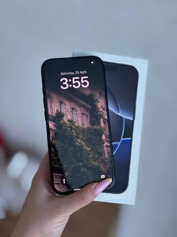 iPhone 16 Pro , 128GB, в отличном состоянии.