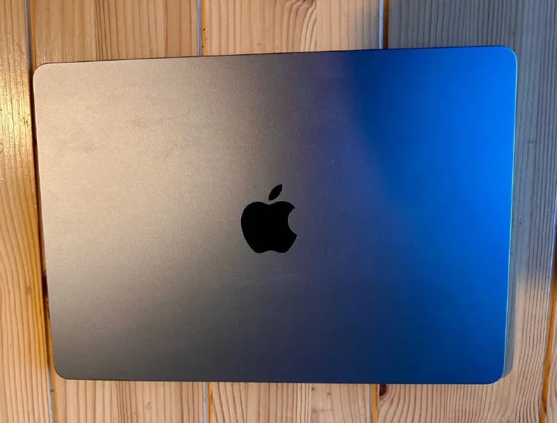 Macbook air m2, 8/512, серый космос. — Тбилиси — 1 200 $