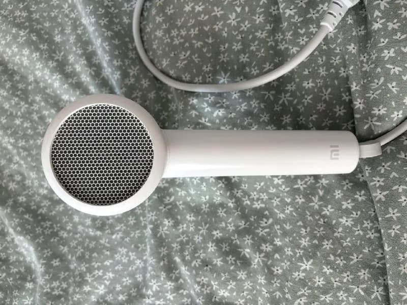 Xiaomi Mi Ionic Hair Dryer H300 EU BHR5081GL White (в зумере 99 лар щас). В наличии две штуки, испр — Тбилиси — 60 ₾