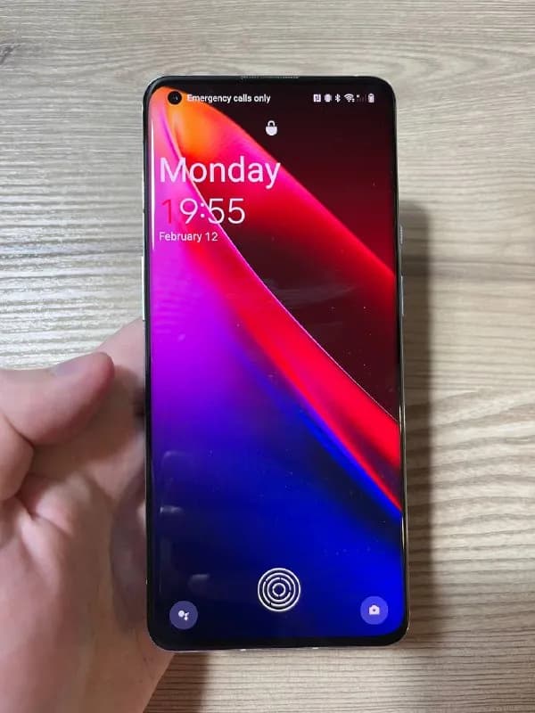 1. Oneplus 9 pro, 8/256, silver mist. С телефоном отдам родной блок питания, пленки для экрана spige — Тбилиси — 250 188 ₾