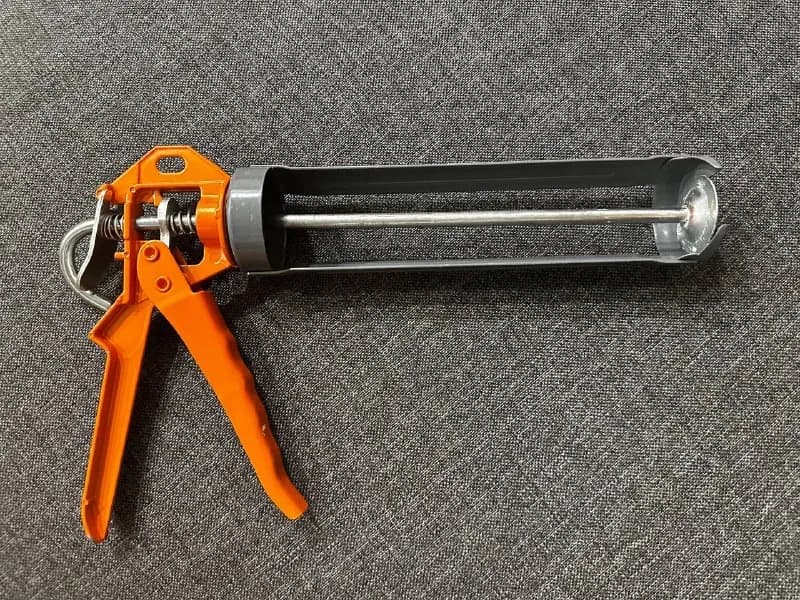 Пистолет для силикона — Батуми — 10 ₾
