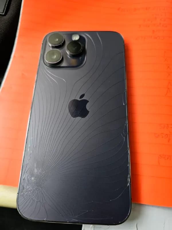 iPhone 14 pro max 256gb акумулятор 78 процентов.на фото видно состояние,а так все работает.цена 900  — Батуми — 900 ₾