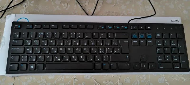Dell KB216. Очень тихая. Оказалась не совсем удобной для моего узкого стола. Состояние новой. — Тбилиси — 40 ₾