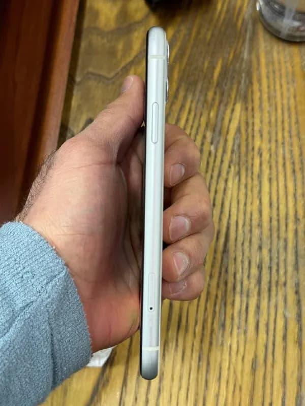 iPhone 11 128 GB — Тбилиси — 800 ₾