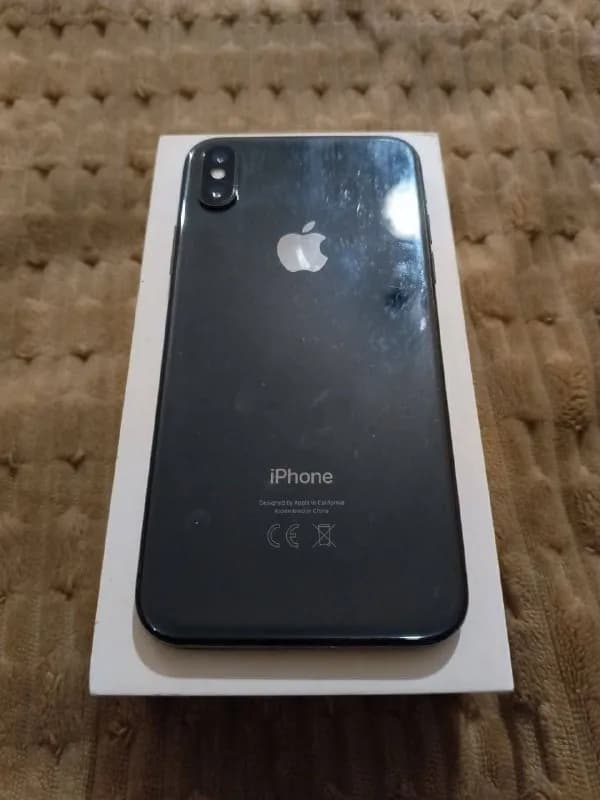 iPhone X 64 gb, хорошее состояние. Сильно истерта рамка. 75% bh. Комплект коробка и кабель. 360 лари — Тбилиси — 360 ₾