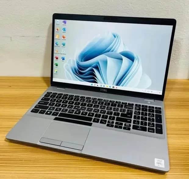 DELL 16gRam icore-7 сенсорный экран в идеальном состоянии. — Батуми — 670 ₾