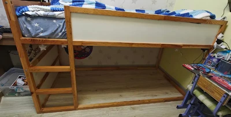 IKEA. Размер спального места 90*200, без матраса. 350 лари, кровать уже разобрана, самовывоз. — Батуми — 350 ₾