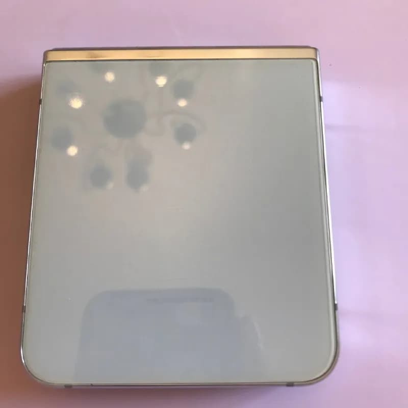 Samsung galaxy z flip 5 256gb — Батуми — 1199 ₾