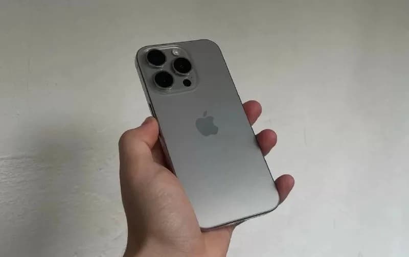iphone 15 Pro в идеале, никогда не бился, не вскрывался. Все отлично работает. — Батуми — 1 450 ₾