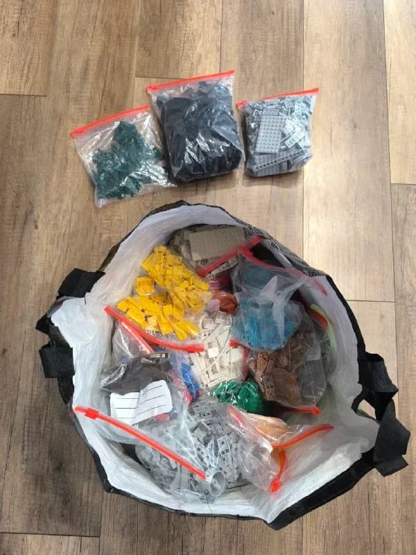LEGO россыпью. — Тбилиси — 250 ₾