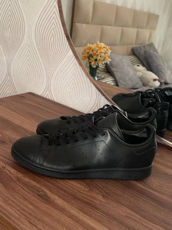 ADIDAS STAN SMITH BLACK, состояние хорошее. Цена — 60 лари. — Тбилиси — 60 ₾