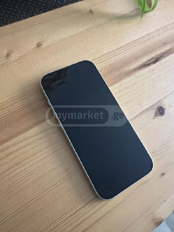 iPhone 15, 128 gb, присутствует небольшая царапинка на экране, не видно во время использования. 100% — Тбилиси — 1 800 ₾