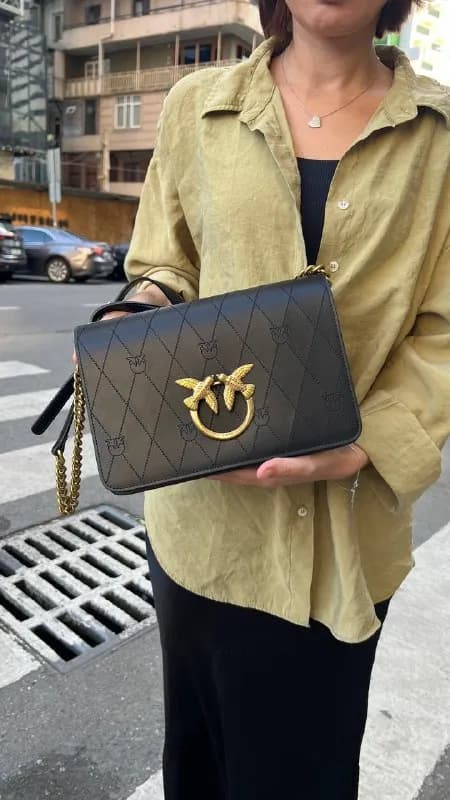 Pinko оригинал, без пыльника, состояние идеальное новое.цена 350gel — Батуми — 350 ₾