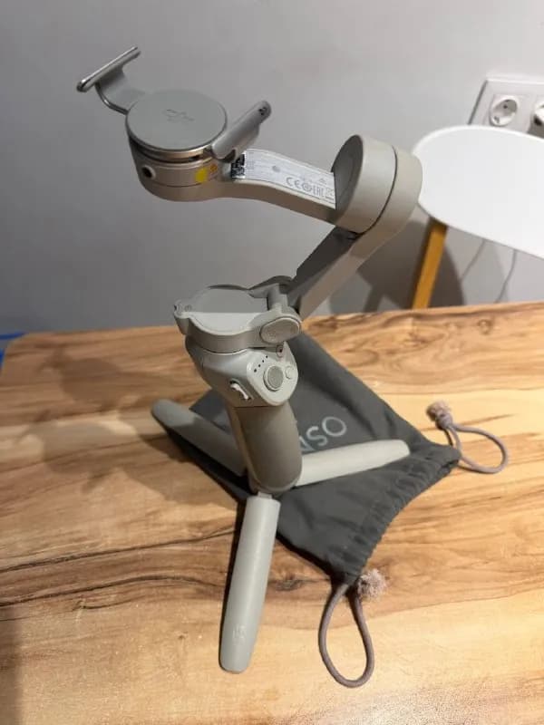 DJI Osmo Mobile 6 в идеальном состоянии. Практически не использовался выглядит и работает как новый. — Батуми — 150 ₾