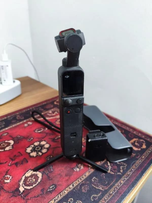 DJI osmo pocket 2 combo. Есть дефект на экране(на съемку и работу никак не влияет). — Батуми — 550 ₾