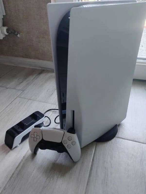 PlayStation 5 с дисководом. — Батуми — 1 100 ₾