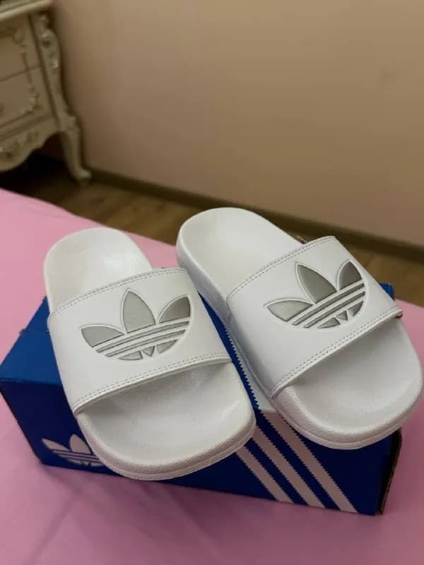 Adidas сланцы (Чёрные), размер: 40, цена: 70лари — Батуми — 70 ₾