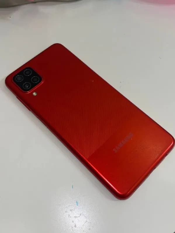 Samsung Galaxy A12. — Батуми — 320 ₾