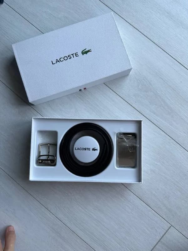Lacoste оригинал в состоянии нового, не подошел размер (размер Т90). Две пряжки, подарочная упаковка — Тбилиси — 180 ₾