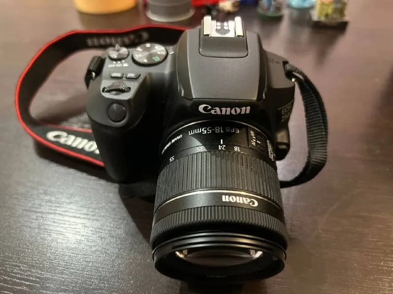 Canon EOS 250D + EF-S 18-55mm IS STM Kit Lens | Excellent Condition — Тбилиси — 690 $