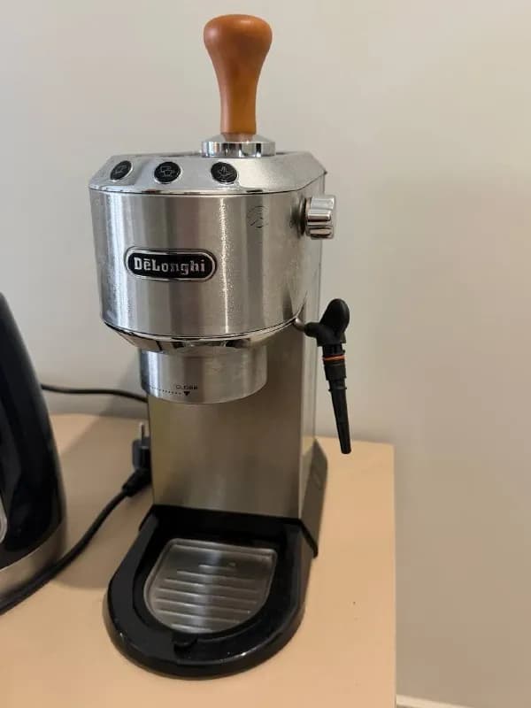 DeLonghi EC 685 + кофемолка (комплект) все вместе за 300 лари ❗️