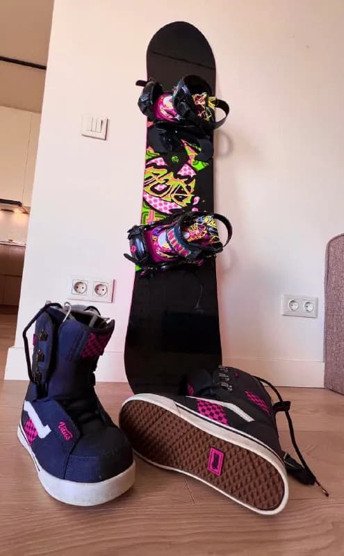 Ride Ruckus Wide Snowboard — Youth, крепления Technine T9 Snowboard Bindings и ботинки Vans Mantra р — Тбилиси — 750 ₾