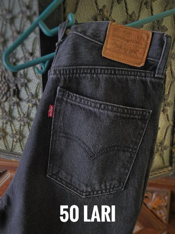Levi’s с высокой посадкой, цвет черный с оттенком серого. 70S High slim straight — Тбилиси — 50 ₾