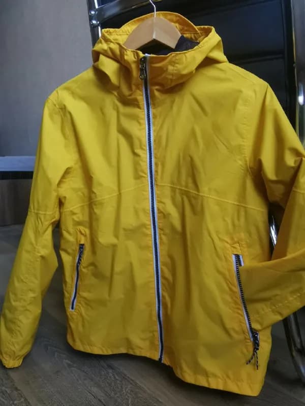 Decathlon Tribord, подойдёт от роста 150 см где-то, длина по спинке 60 см, состояние идеальное, одев — Тбилиси — 50 ₾