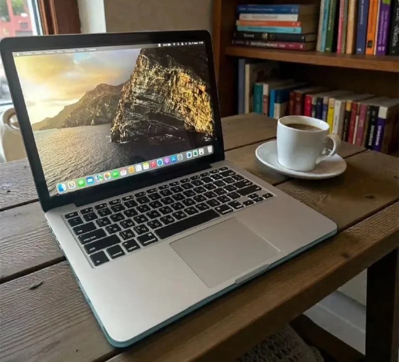 MacBook, который до сих пор дарит удовольствие от работы — Батуми — 570 ₾