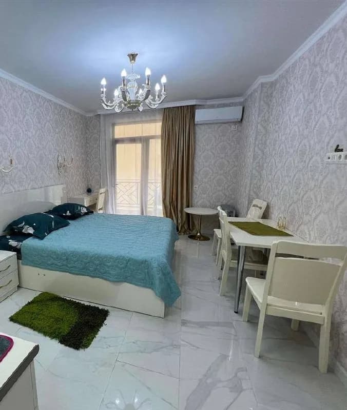 1 июня — Батуми — 300 $