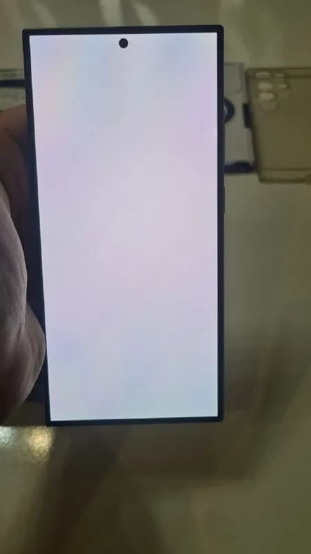 Samsung s24 ultra 512gb. Куплен в Тбилиси konakt me магазин. Хорошем состоянии и невскрывался. Инте — Тбилиси