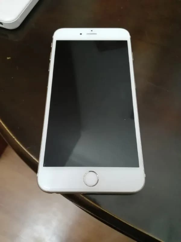 iphone 6s 16gb. Корпус и экран целые, царапин нет, разьем для зарядки и аккумулятор целый, единствен — Ереван