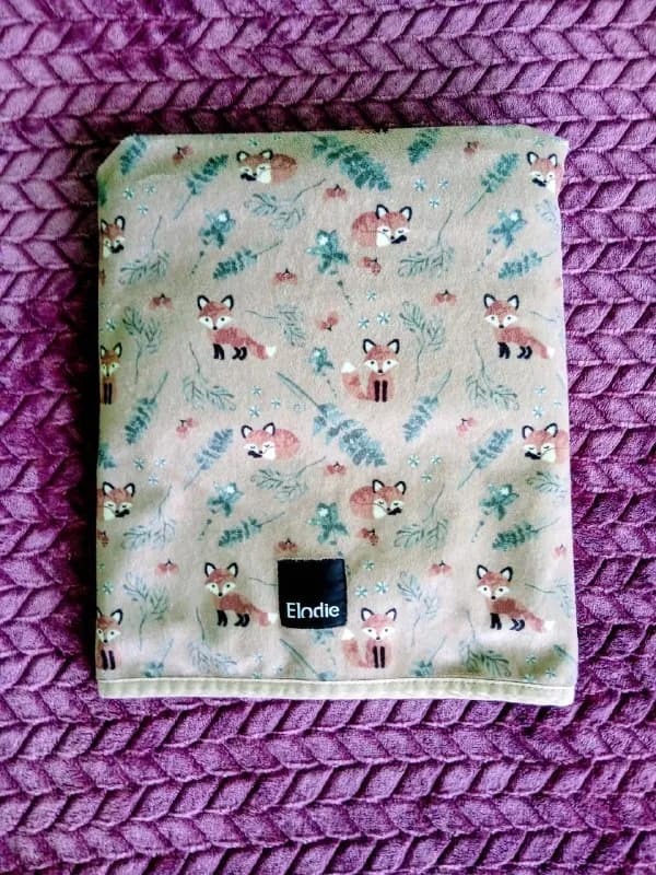 Elodie из мягкого велюра Pearl Velvet, который на ощупь напоминает одновременно плюшевого мишку и гл — Батуми — 20 ₾