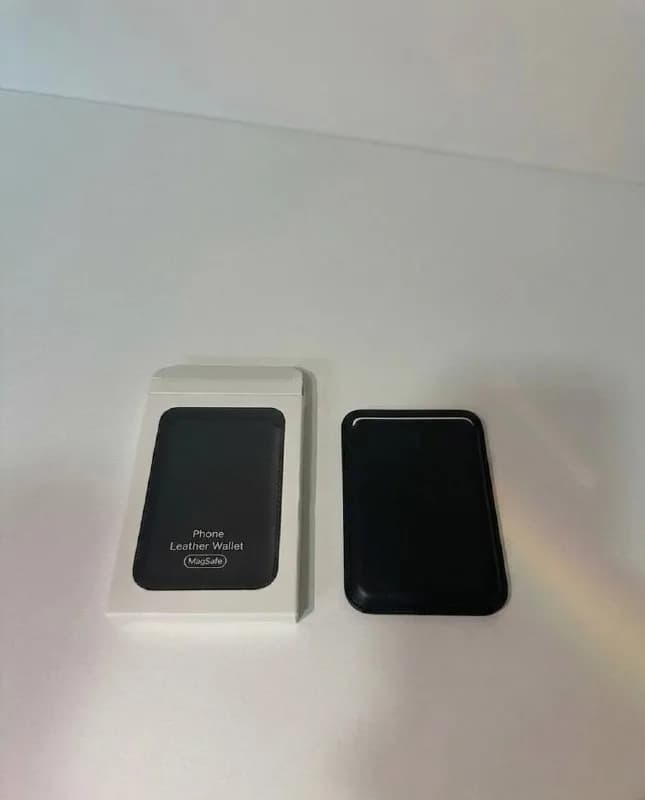 Leather Wallet with MagSafe — кожаный картхолдер — Тбилиси — 35 ₾